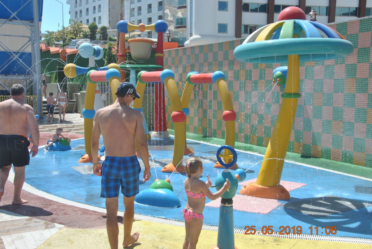 imagini hotel LONICERA RESORT